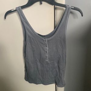 Light gray tank with real buttons in the front